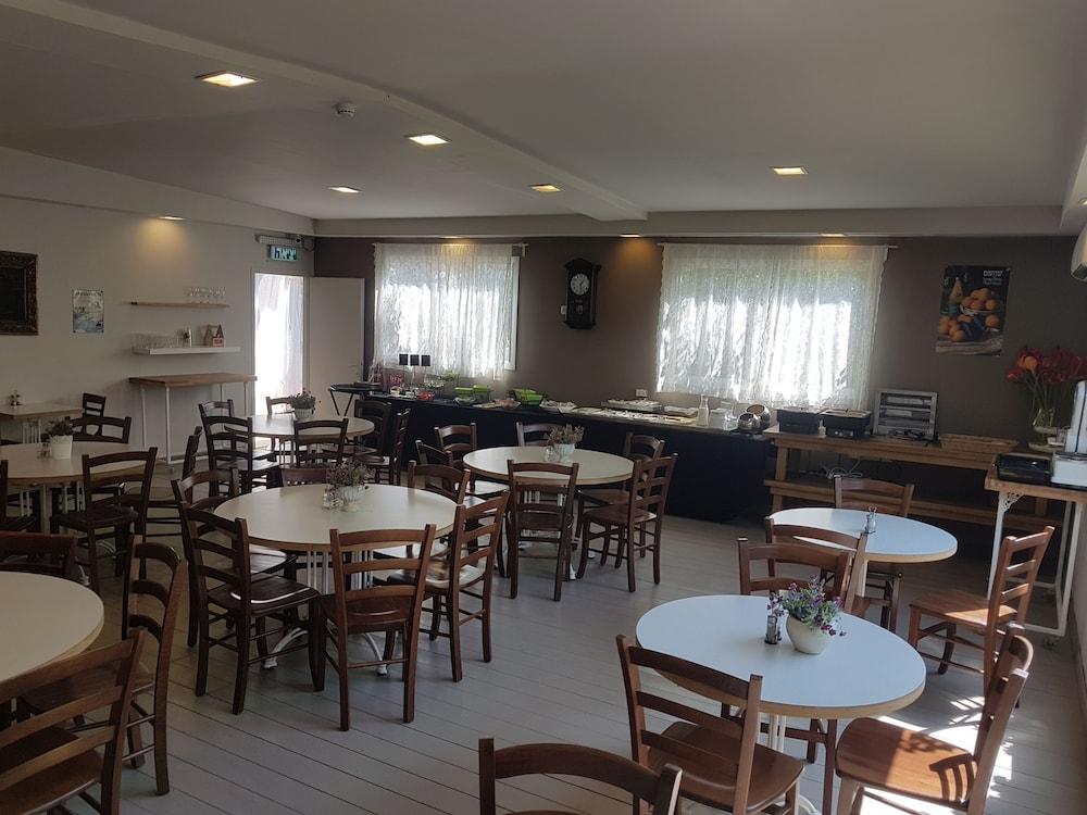 Q Village - Poleg Beach Netanja Zewnętrze zdjęcie